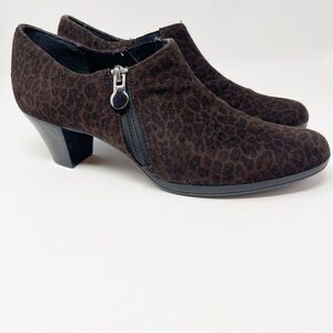 Munro American Taylor Womens Leopard Print Brown Black Ankle Bootie Size 7.5 N